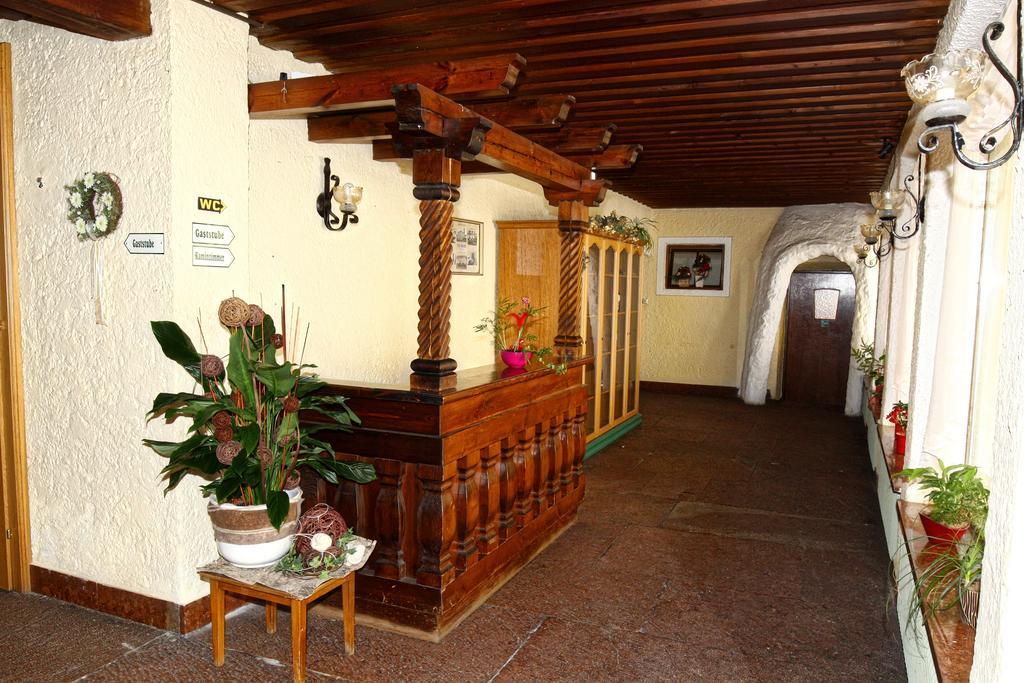Stiftsgasthof Hochburg Bagian luar foto